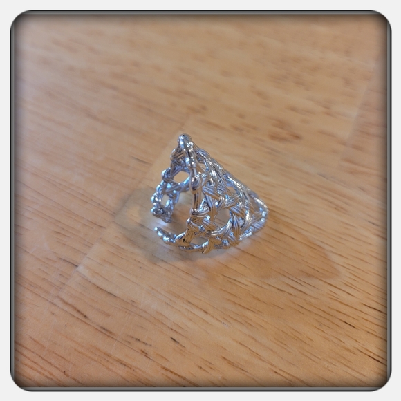 NWOT Kendra Scott Natalie Statement Ring Sz 7 - Picture 2 of 9